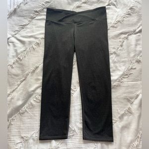 Fabletics Gray Cropped Leggings Size Small